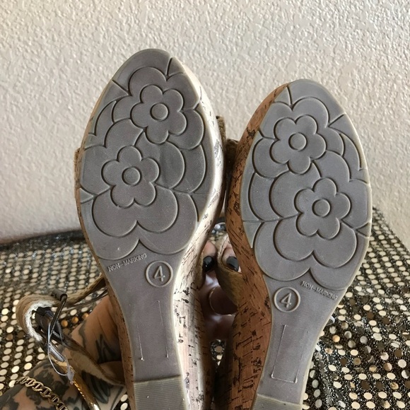 COPY - Low Height Wedge w/Straps - Picture 3 of 3